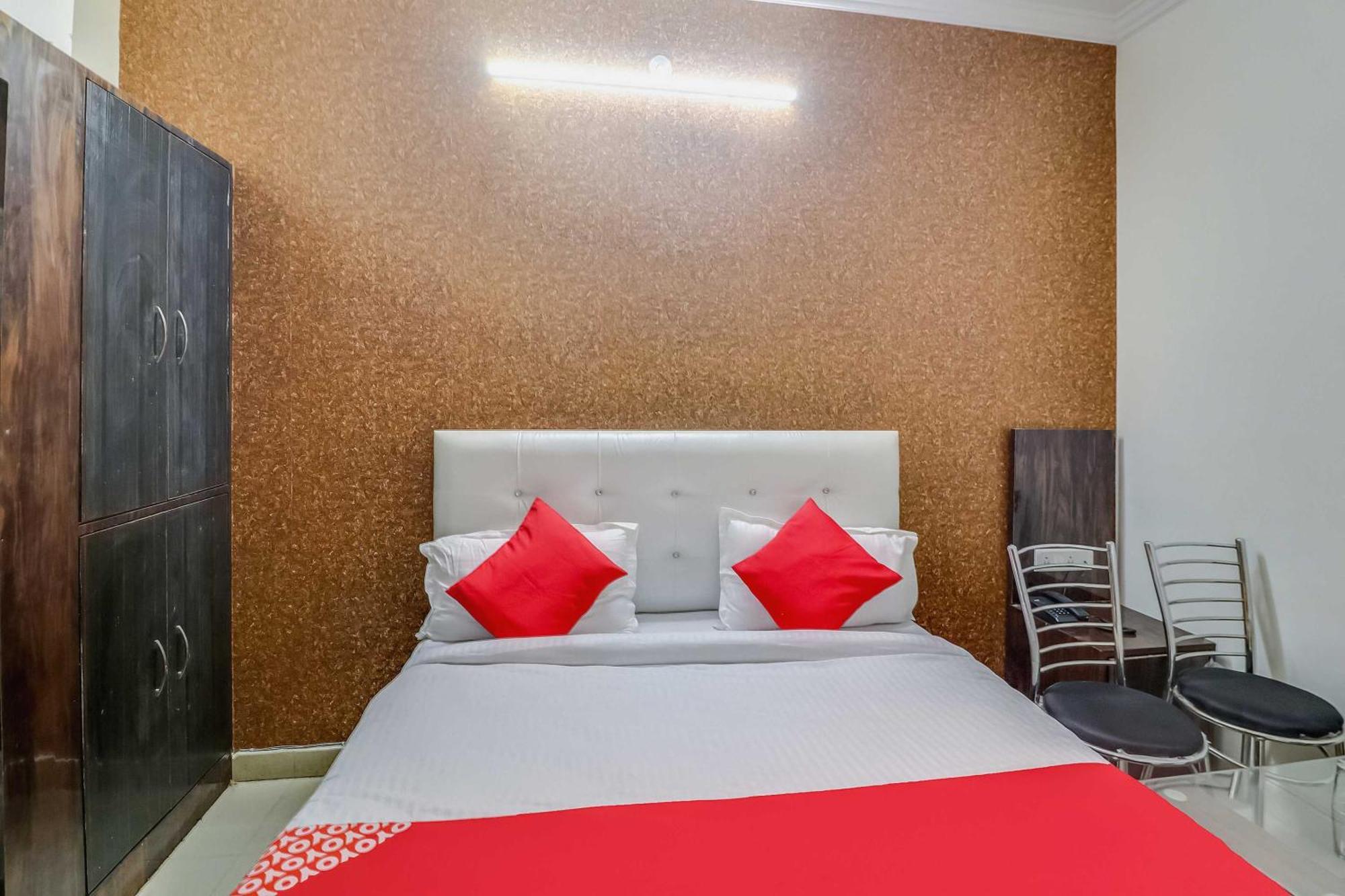 Hotel O Rodstar Chinhat Экстерьер фото
